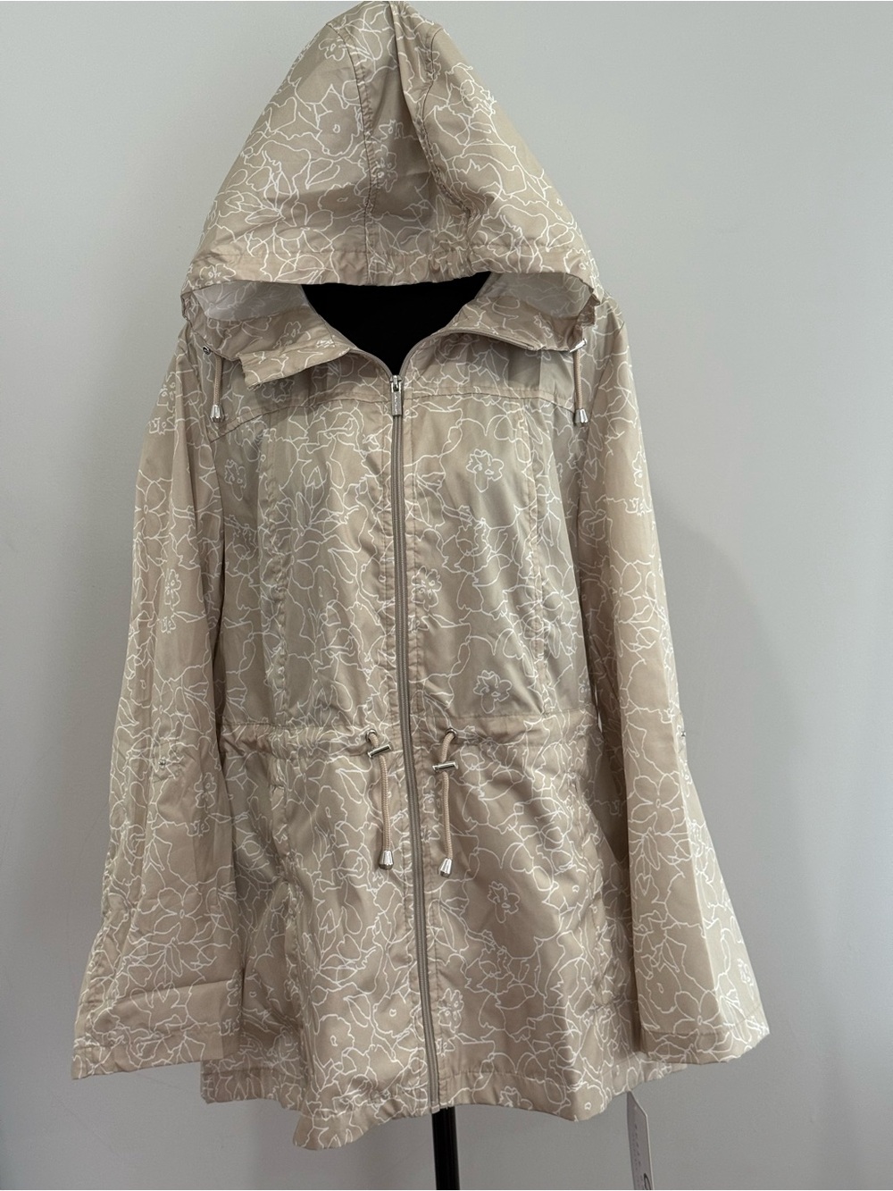 New Susan Graver L Light Beige Floral Hooded Rain Jacket - Women's 607